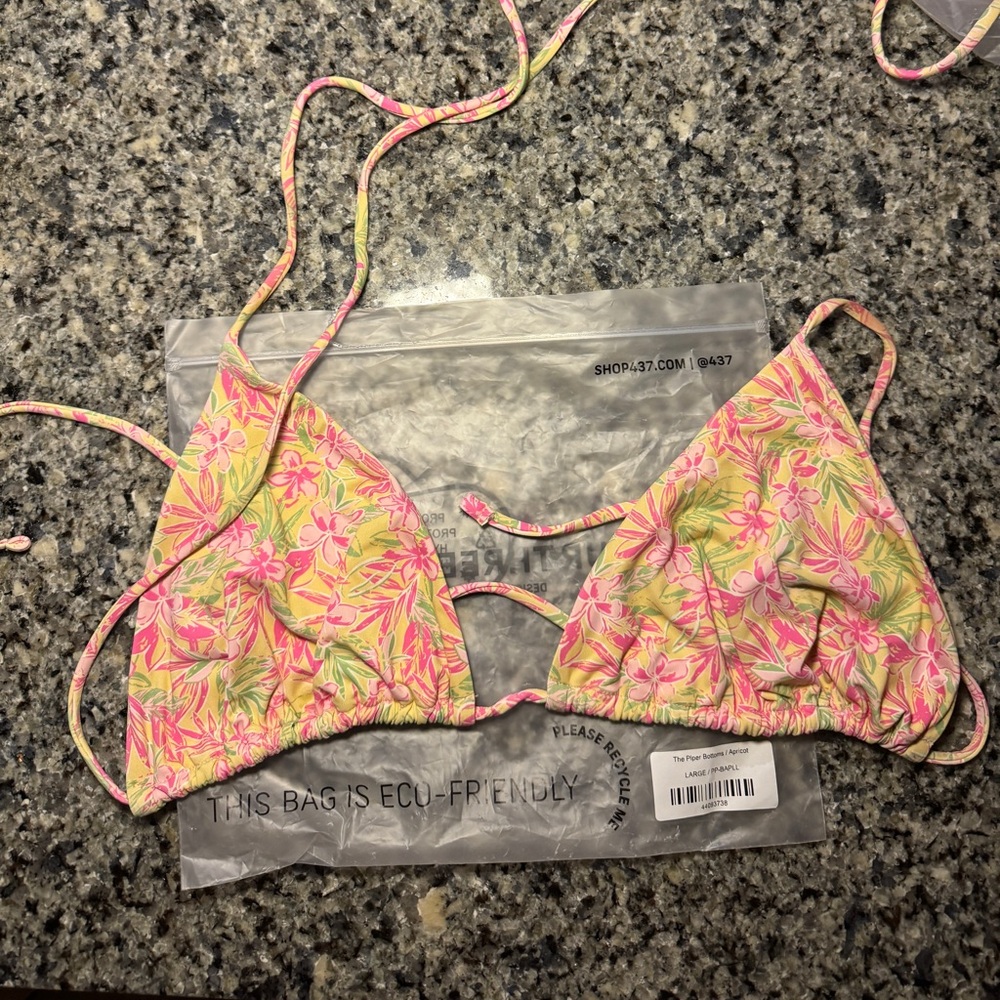 437 X That’s So Sabotage St Tropez Bikini Set - Picture 2 of 5